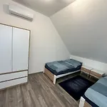 شقة La Pihenohaz *