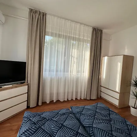 La Pihenohaz Apartment *