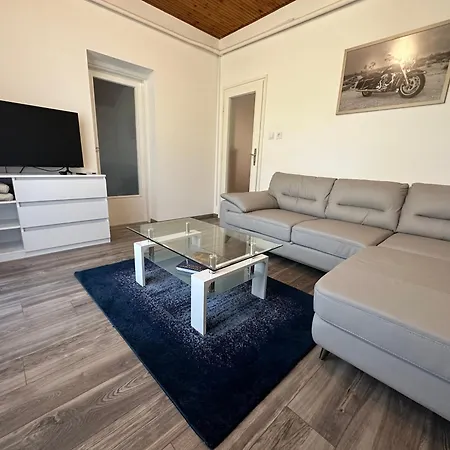 Apartment La Pihenohaz
